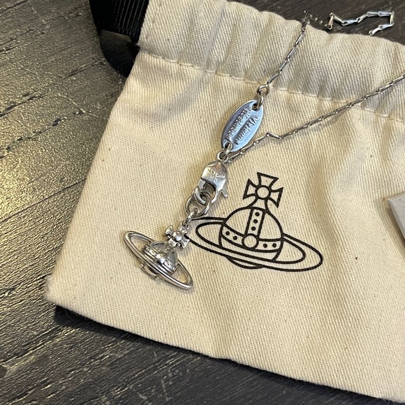 VIVIENNE WESTWOOD SILVER SUZIE Orb bracelet w/dust bag box full set - Picture 2 of 8